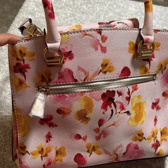 GUESS Floral Multi-Color Satchel - Picture 7 of 7